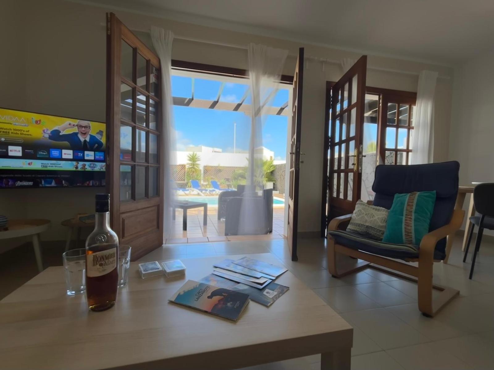 Villa Adel 56, Private Heated Pool, Parking Playa Blanca  Kültér fotó