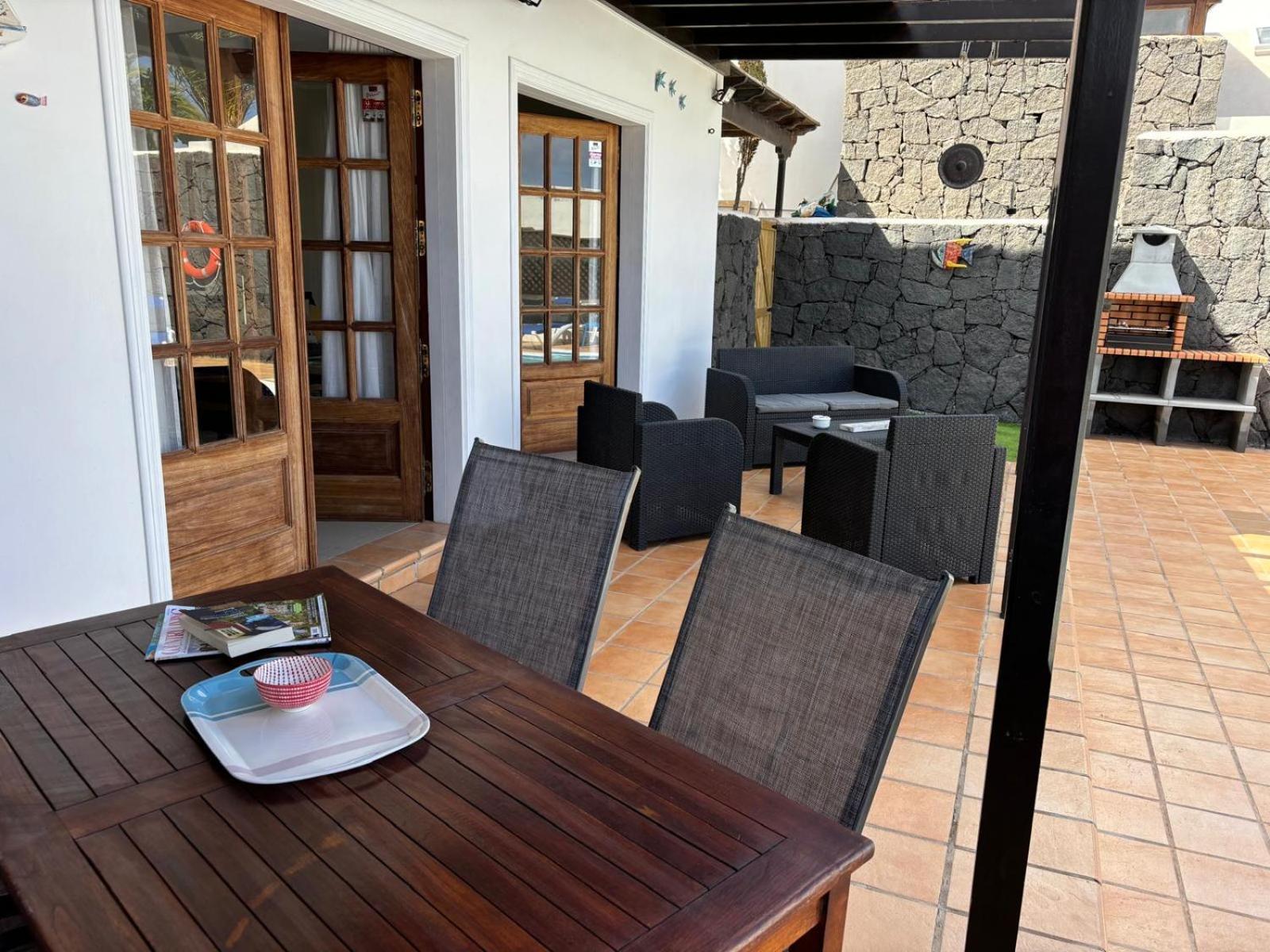 Villa Adel 56, Private Heated Pool, Parking Playa Blanca  Kültér fotó